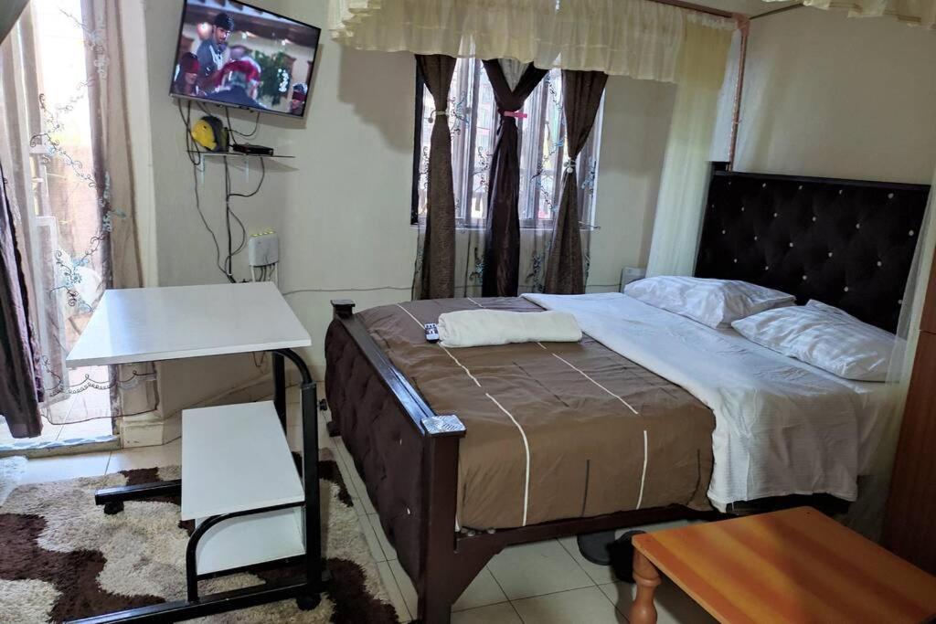 Executive Suite - Self Check Inn Kisumu Bagian luar foto